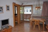 Sonnige Wohnung in ruhiger Lage in Kaprun, 53 m�, 
1 Schlafzimmer, Balkon und Carport.