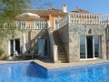 Piscina y Terraza