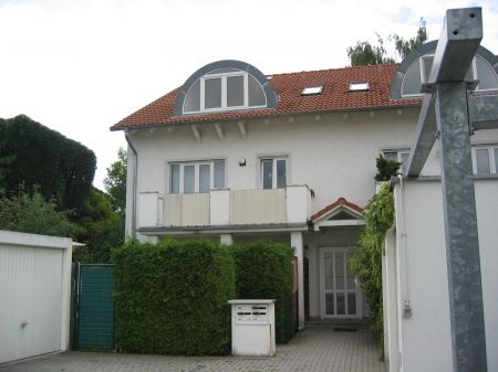 Schnuckelige Singlewohnung (auf Wunsch auch teilm�biliert) in Ingolstadt-Ringsee.