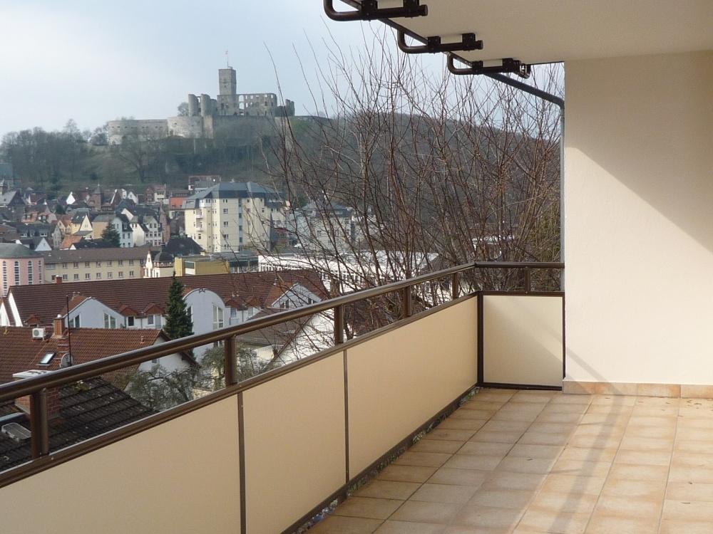 BURGBLICK vom Feinsten
Sonnige 4-Zimmer-Wohnetage im Zentrum von Königstein