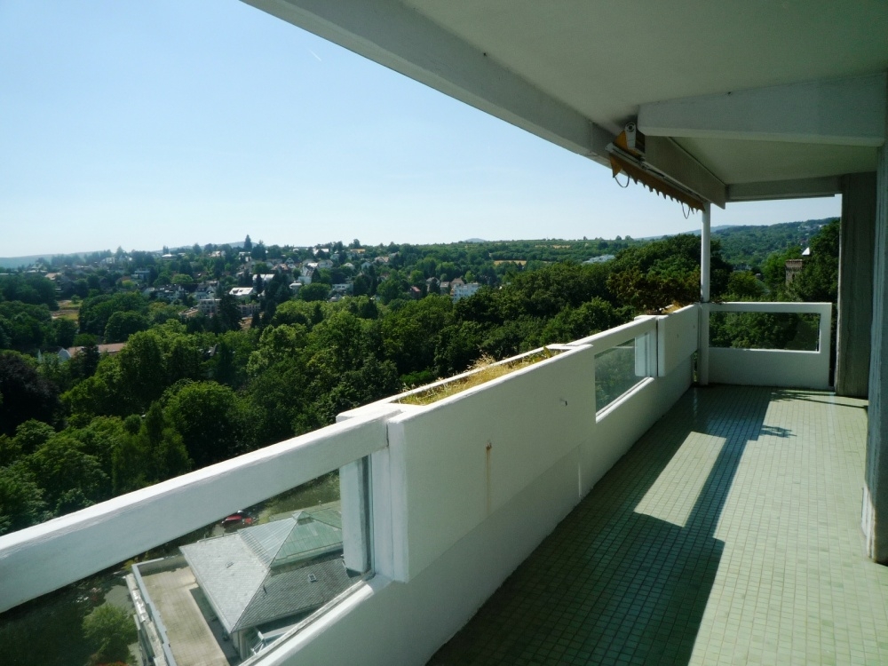 Über den Dächern von Bad Soden
+ Fahrstuhl + Fernblick + Kurpark
vor der Haustür