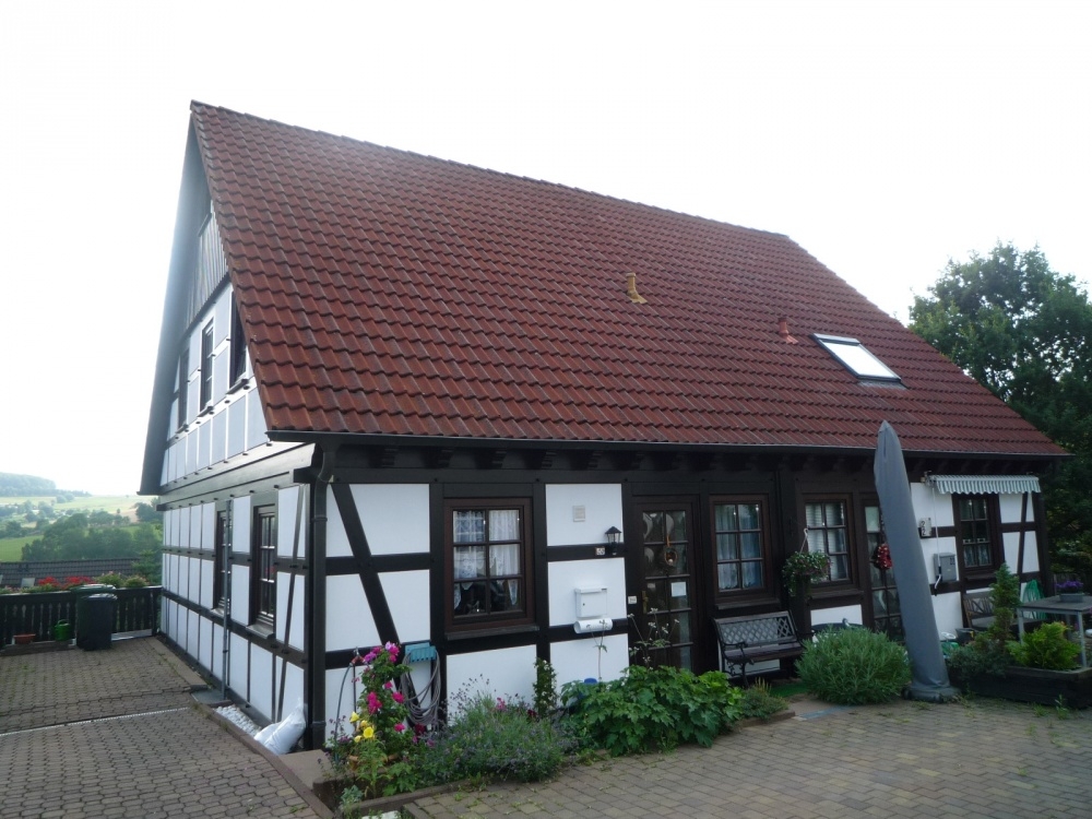 Wohlfühlhaus - mit großem Wohn-/Essbereich
in sehr schöner Ruhelage