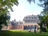 LUXUS - sanierte 3 - Zi - Wohnung in historischem  Ambiente,   Haus  im Haus,  in  Bad Godesberg