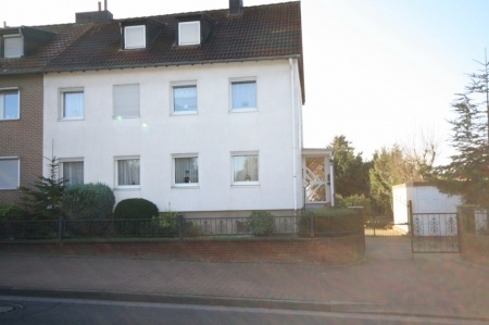 Gepflegtes Zwei-/Dreifamilienhaus in Aachen mit 3 Garagen - verkehrsg�nstig gelegen