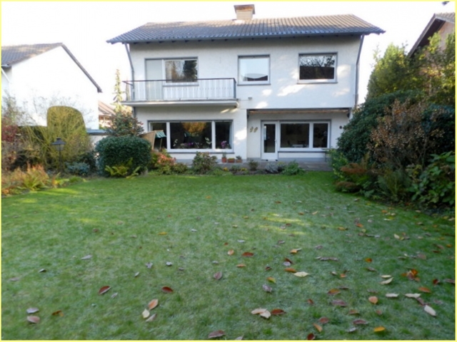 Haus Gartenansicht