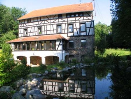 Mannella-Immobilien: DIESE MAUERN ERZ�HLEN von JAHRHUNDERTEN 