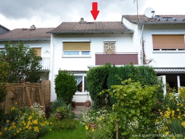 +++ Wohnen in FFM.-Eschersheim - unsaniertes Reihenmittelhaus mit Keller + Ausbaureserve im DG. +++