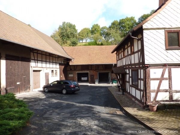 +++ Wohnen im Bauernhaus mit Garage + Traumgarten in Hohenroda-Glaam +++
