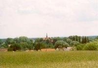 Familie und Heim in wasserreicher Umgebung