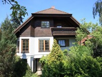 Sch�nes Einfamilienhaus im bayrischen Landhaustil in ruhiger und direkter N�he des Stadtzentrums!