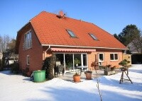 Sehr gepflegtes und großzügiges Ein- bis Zweifamilienhaus auf sonnigem Süd-West-Grundstück!