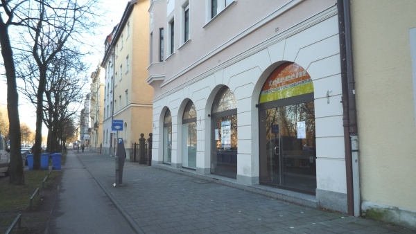 Schwabing: Sch�ner, gro�er Laden f�r B�ro oder Praxis mit anschlie�endem Lager