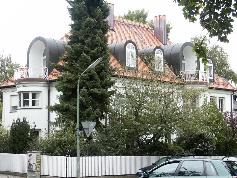 SCHICKE, GEPFLEGTE  3-ZIMMER-WOHNUNG IN TOP-LAGE BOGENHAUSEN!