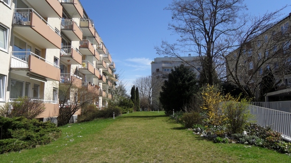 RESERVIERT: Lichtdurchflutete 2-Zimmerwohnung mit S�dbalkon in Germering