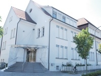 ***Mitten im ZENTRUM***