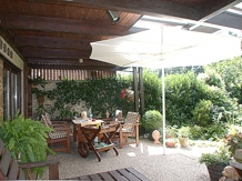 �berdachte Terrasse